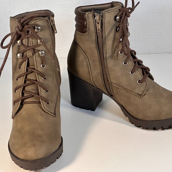 Women's brown suede boots size 6.5 - Picture 13 of 16